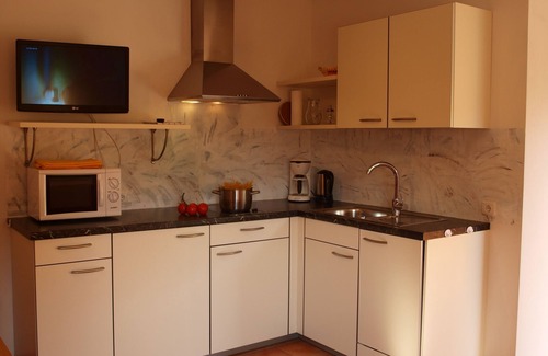 Kurtatsch an der Weinstraße Apartment | Two-room apartment with pool, sauna and great views