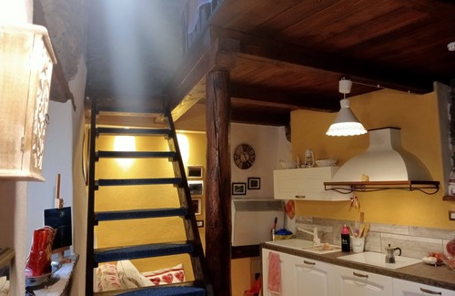 Antey-Saint-Andre Ski Chalet | Two-roomed chalet in Antey Saint Andrè