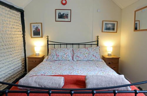 Hastings Hotel | Two Sawyers