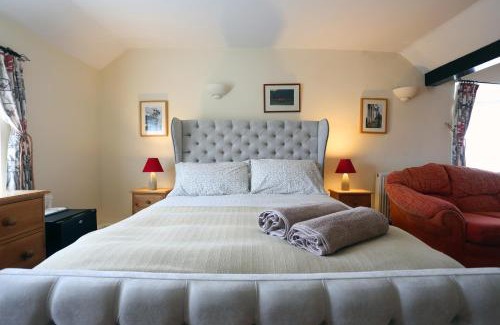 Hastings Hotel | Two Sawyers