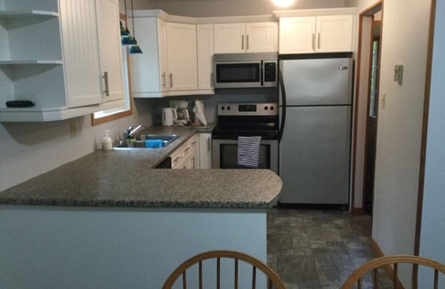 Grand Bend Cottage | Two Sisters Cottage, Southcott Pines