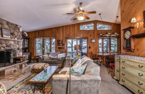 Lake Tomahawk House | Two Sisters Lakeside