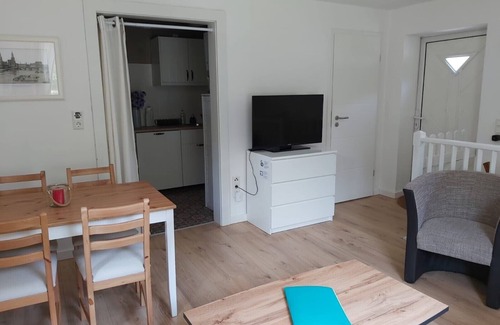 Loschwitz House | Two-storey house with dishwasher and washing machine