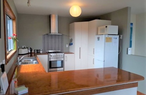 Raglan House | Two Storey with Harbour Views