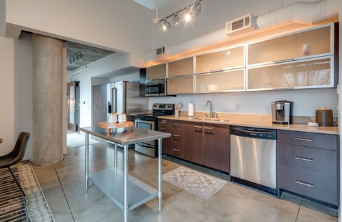 East Nashville Condo | Two story 2Bed 2Bath A Work Live Condo