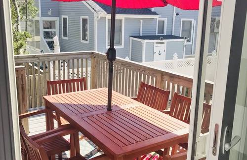 Holgate Condo | Two-Story Condo Just 4 Houses to the Beach in Holgate