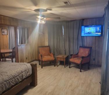 Tiptonville House | two story cabin at reelfoot