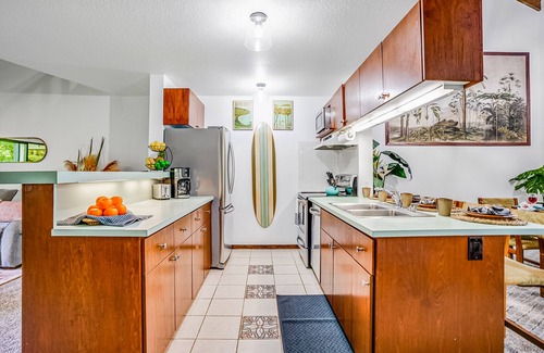 Poipu Apartment | Two-story condo in central Poipu with lanai, pool & W/D - walk to Baby Beach