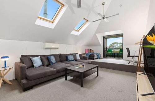 Chippendale Apartment | Two-Story Home with 2 Balconies