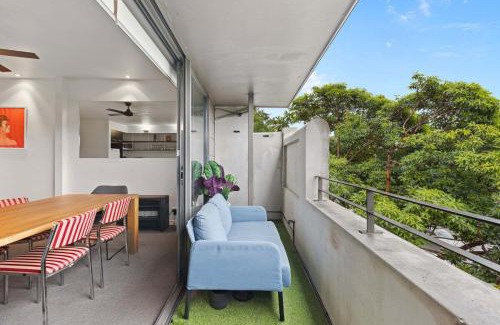 Chippendale Apartment | Two-Story Home with 2 Balconies