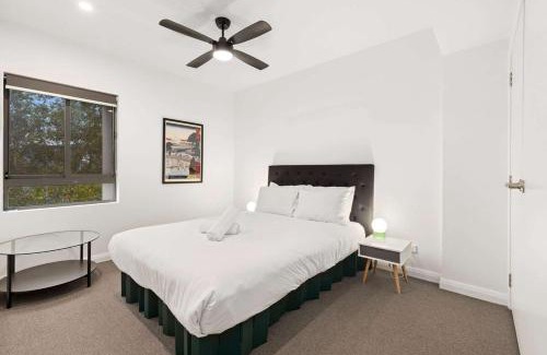 Chippendale Apartment | Two-Story Home with 2 Balconies