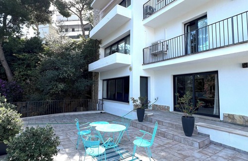 Illetas House | Two-story house of 230m2 with private terrace of 130m2.