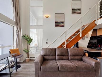 Downtown Vancouver Apartment | Two-Story Loft with a High-rises view and Rooftop Deck