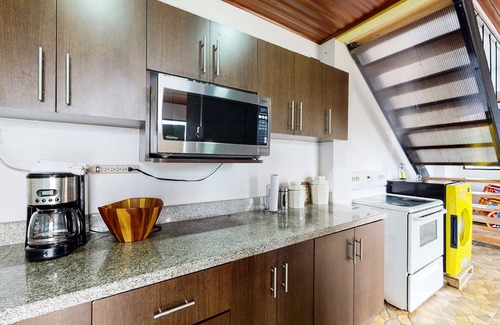 Santa Cruz de Leon Cortes House | Two-story retreat with incredible views, full kitchen, & fireplace