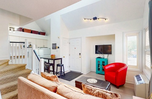 Craigleith House | Two-story studio-plus-loft w/fireplace & access to pool/hot tub - stellar views