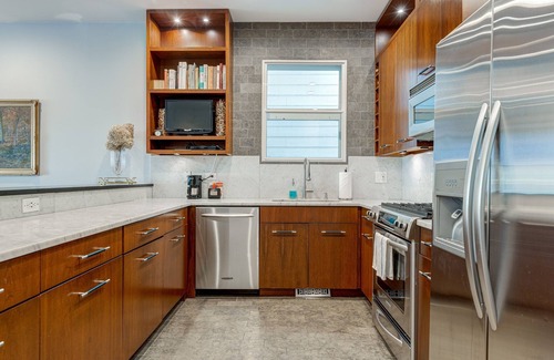 Old Town Condo | Two-Story STUNNER in Iconic Old Town Chicago by AllSet Turnover