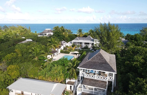 Dunmore Town House | Two stunning houses, moments from iconic Pink Sands Beach, sleeps 12 Adults