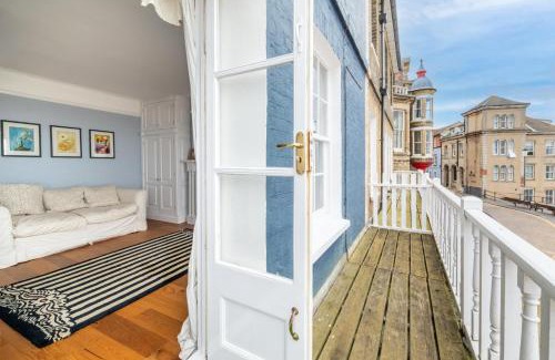 Cromer House | Two The Crescent