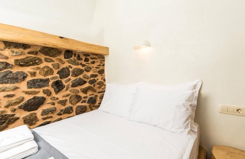 Chamezi Apartment | ~Two ~Traditional Cretan Houses near Richtis Gorge