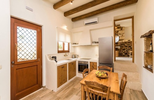 Chamezi Apartment | ~Two ~Traditional Cretan Houses near Richtis Gorge