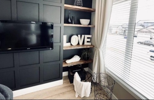 Lethbridge House | Two Two One