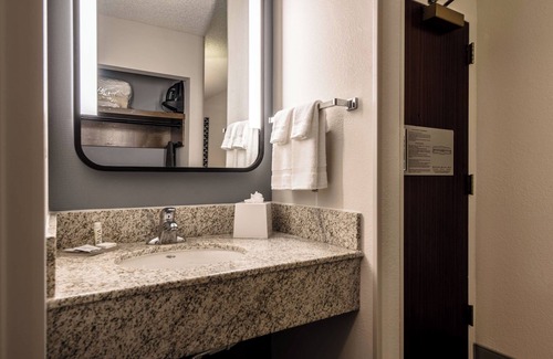 Richardson Hotel | Two Units Just Minutes Away From Eagle Stadium, w/FREE Parking & Outdoor Pool!