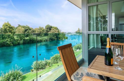 Taupo Apartment | Two Views Taupo Apartment
