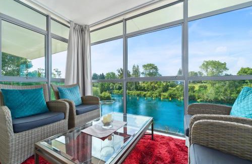 Taupo Apartment | Two Views Taupo Apartment