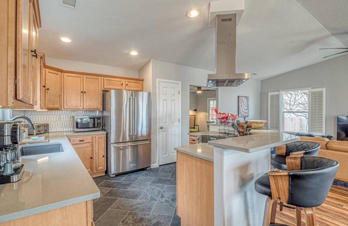 Fruita House | Two Wheel: Fenced Patio & Office Space!