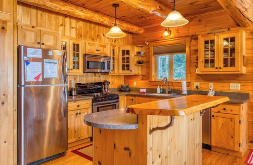 Rangeley Plantation House | Two Winds - Beautiful newer home on Mooselookmeguntic Lake