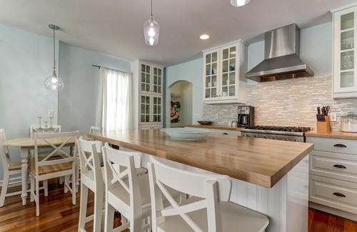 Harbor Springs Apartment | TWO36Main