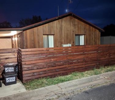Armidale Apartment | Twodogfolly at Creeklands