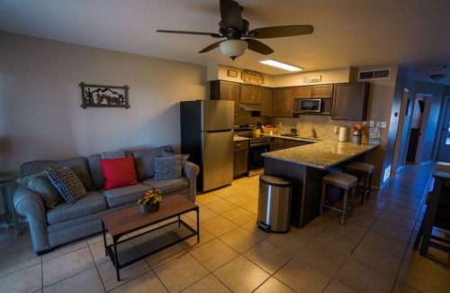 Canyon Lake Condo | TX Canyon Lake Condo w Great View, Pool, Boat & Trailer Parking