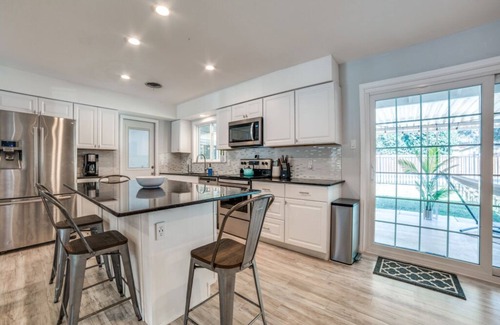 Shearer Hills - Ridgeview House | TX Family getaway by downtown,6 flags,3.5 miles to airport