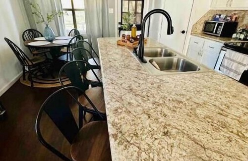 Canyon Lake House | Tx Hill Country Lake Home & Casita🏡 Hot-tub, 🦮 friendly, fenced backyard.