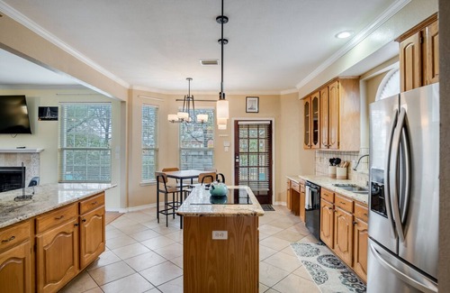Grand Prairie House | TX Oasis! WfallPool! Grill! Theatre! EV/240, GP,5