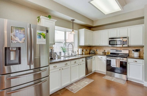 The Colony House | TXShapedPrivatePool&Spa.TikiBar.PuttingGreen.Gameroom.Patios.Playground.Firepit