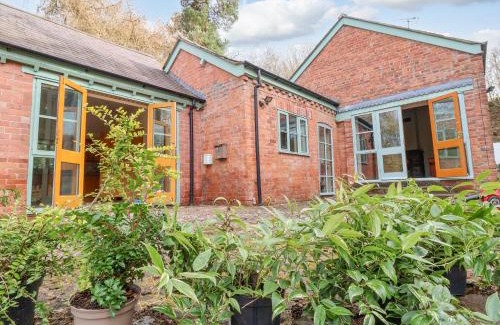 Overton-on-dee House | Ty Bont