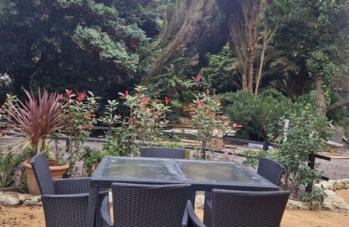 Cowbridge Cabin | Ty Branwen Lodge