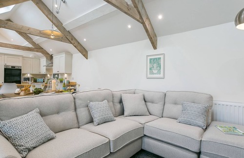 Pentraeth Cottage | Ty Capel - a dog that sleeps 8 guests in 4 bedrooms