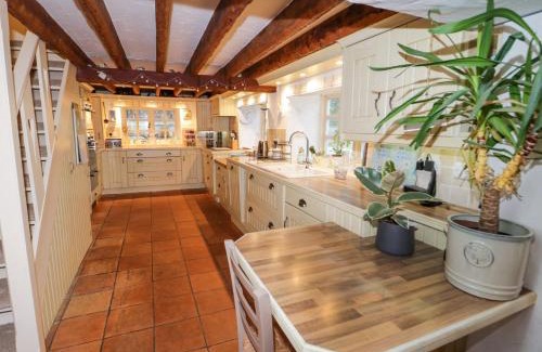 St George House | Ty Croes
