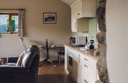 Beddgelert Cottage | Ty Felin: Cosy Underfloor Heated 17th Century Mill