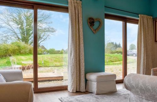 Usk House | Ty Ffair Mai Annexe
