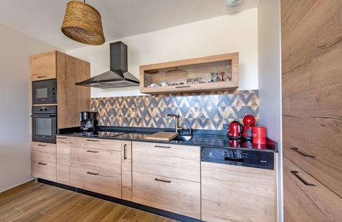 Sibiril House | Ty Gard Thalvis - One Bedroom House, Sleeps 2