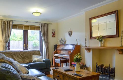 Cwm-twrch Isaf House | Ty Glyndwr