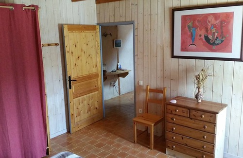 Plouguin Cottage | Ty Guen, an ecological cottage, adapted to the disabled