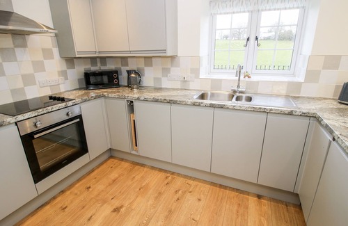 Llangyniew Cottage | TY GWYN, pet friendly, with hot tub in Llanfair Caereinion