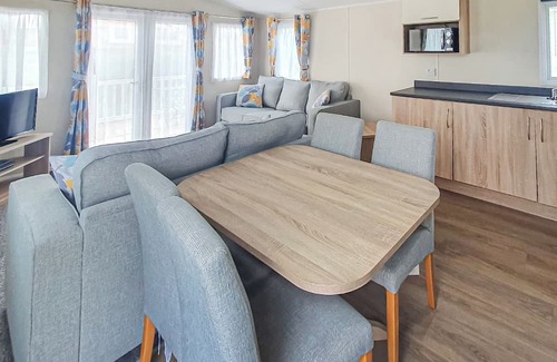 St George House | Ty Gwyn Platinum 2 Caravan