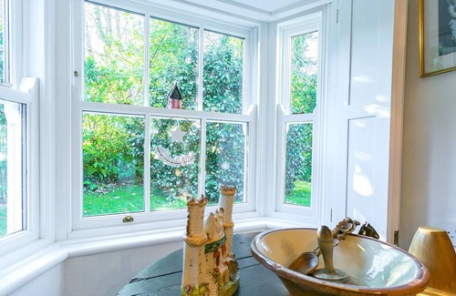 Llanddaniel Fab Cottage | Ty Het - sleeps 4 guests in 2 bedrooms