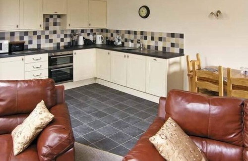 Capel Garmon Cottage | TY ISAF PENRHYDDION, pet friendly, with a garden in Betws-Y-Coed